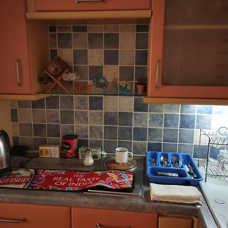 в споделен апартамент свободен паркинг Room-shared Apartment, Wi-fi Tv Free Parking ブルガス