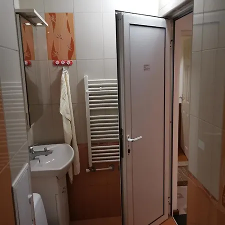 アパート в споделен апартамент свободен паркинг Room-shared Apartment, Wi-fi Tv Free Parking